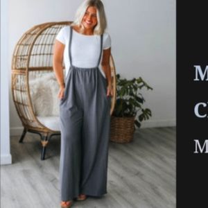 Wildoak Boutique Jumpsuit Size M